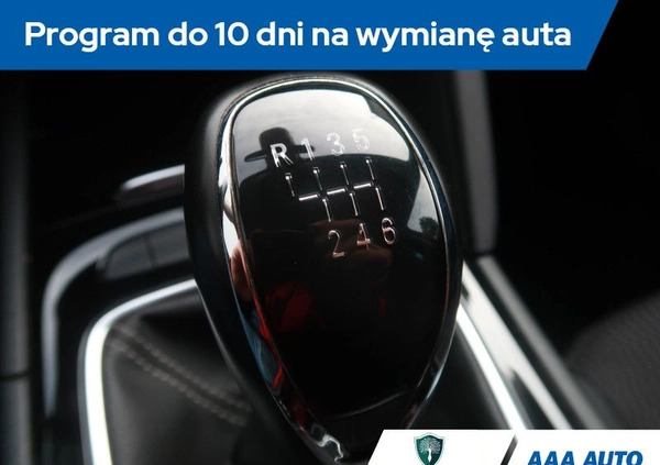 Opel Insignia cena 68000 przebieg: 136821, rok produkcji 2019 z Połczyn-Zdrój małe 326